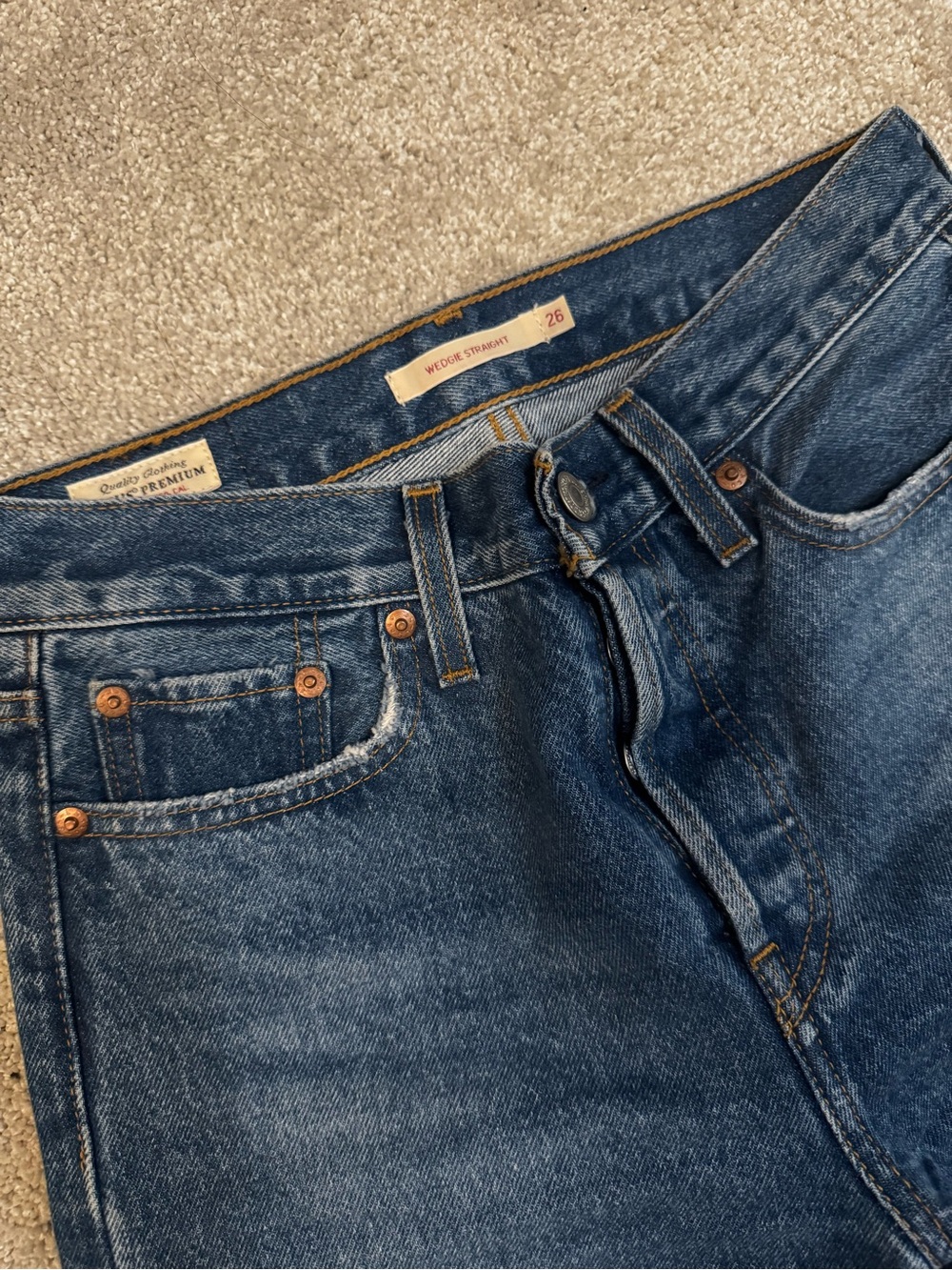 Levi’s wedgie straight jeans